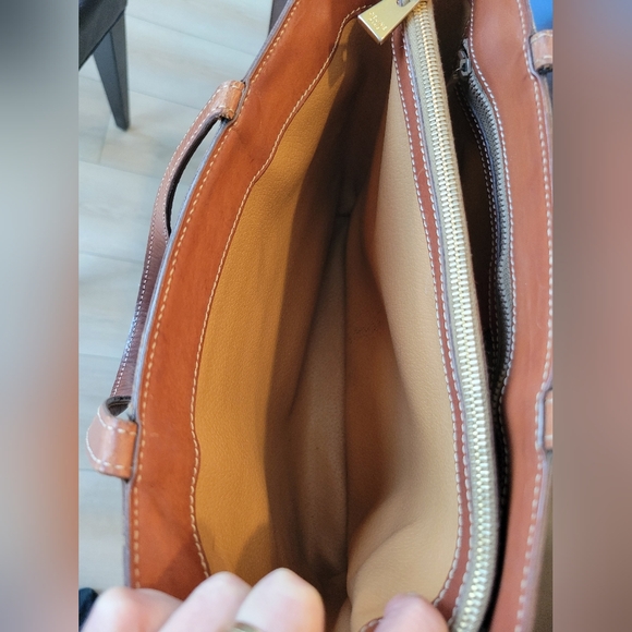 CÉLINE Paris Vintage Triomphe Handbag. - Picture 8 of 11